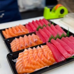 แซลมอนซาชิมิxทูน่าซาชิมิ