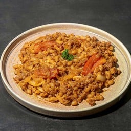 ผัดมักกะโรนีหมูสับซอสมะเขือเทศ