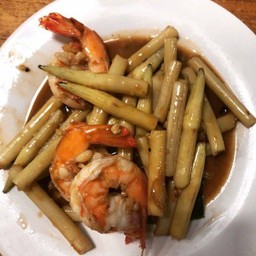 ไหลบัวผัดกุ้ง