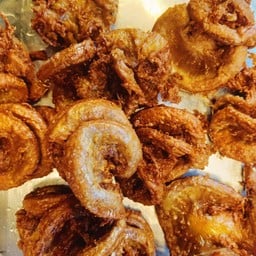 หมูทอดกระเทียม ตลาดนัดหน้าโรจนะ ซอย2