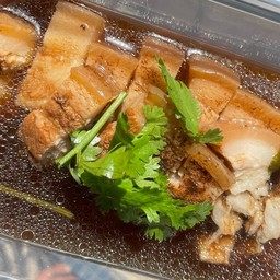 หมูสามชั้นตุ๋นน้ำปลา (เป็นกับข้าว)