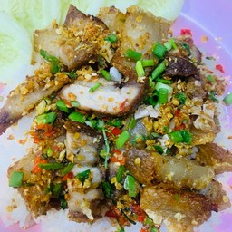 สันคอหมูย่างคั่วพริกเกลือ