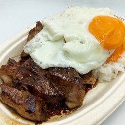 ข้าวหมูทอดไข่ดาว