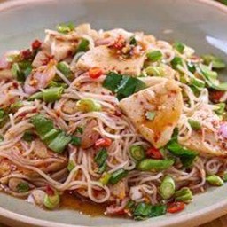 ยำขนมจีนหมูยอ ปลาร้า