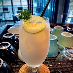 นมสดน้ำผึ้งมะนาว