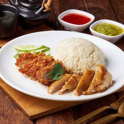 ข้าวมันไก่ซีอิ๊ว+ ไก่ทอด