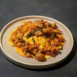 ข้าวไข่ข้นไก่ผัดพริกเผานมสด