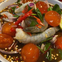 ยำกุ้งสด ไข่แดงเค็ม