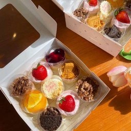 D06 มินิบ็อกเซ็ต size L (แต่งหน้าขนมครบรส9ชิ้น)