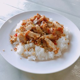 ข้าวหมูกรอบคั่วพริกเกลือ