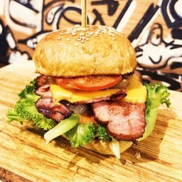 เบอร์เกอร์แฮมรมควัน Smoked Ham Burger