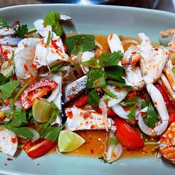 ยำปูม้า2ใจดิบ+สุด