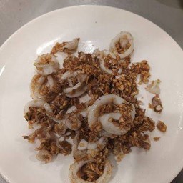 ปลาหมึกทอดกระเทียม