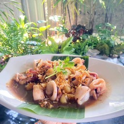 หมึกผัดกะปิ