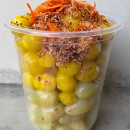 องุ่นเขย่า