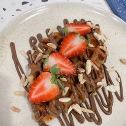 CF4 ครอฟเฟิล นูเทลล่าสตรอเบอรี