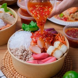 ยำวุ้นเส้นใส้กรอก