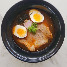 หมูน้ำข้นเผ็ดราเมน