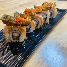 Salmon skin roll + tobiko ( 5 pcs )