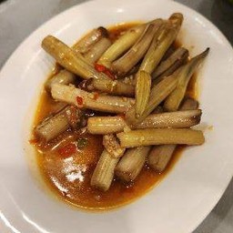 ไหลบัวไฟแดง