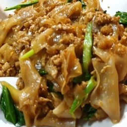 ผัดซีอิ้วหมูสับ