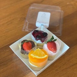 มินิซูเฟล่ 4 ชิ้น (เลือกรสได้)