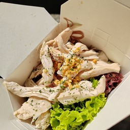 หมี่ไก่ฉีกข้าวไรซ์เบอร์รี่