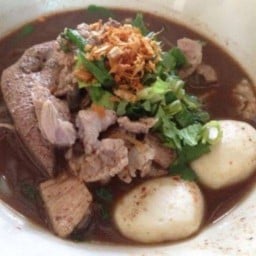 ก๋วยเตี๋ยวหมูยายปาน