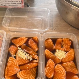 แซลมอลดองชิ้นใหญ่  + น้ำจิ้ม