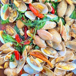 ข้าวราดผัดหอยลาย