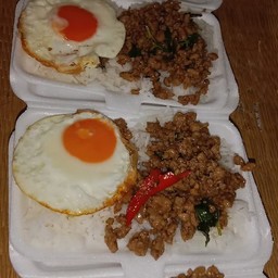 กระเพราเนื้อ