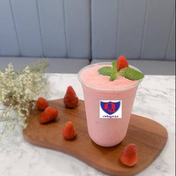 สตรอว์เบอรรี่ปั่น