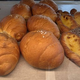 Salt bread (shiopan)