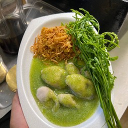 หอยนางรมราดซีฟู้ด 150 ฿