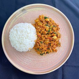 ข้าวหอยลายผัดพริกเผานมสด