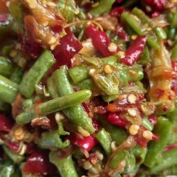 ส้มตำถั่วฝักยาว