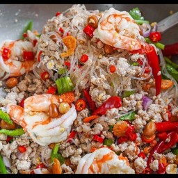 ยำวุ้นเส้นรวมมิตร