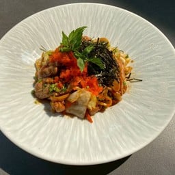 ยากิโซบะ ไก่หอมเบญจา