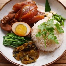 ข้าวขาหมู ประตู4 กกท รามคำแหง24แยก26