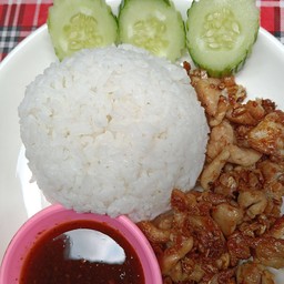 หมู่ศิลป์ทอดกระเทียมราดข้าว