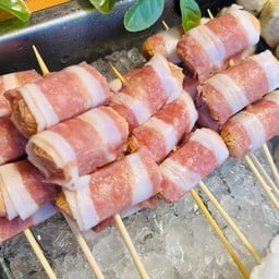 เบค่อนพันไส้กรอก