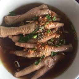 ก๋วยเตี๋ยวตีนไก่