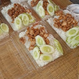 หมูทอดกระเทียม