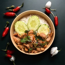 ข้าวกะเพราหมูชิ้น