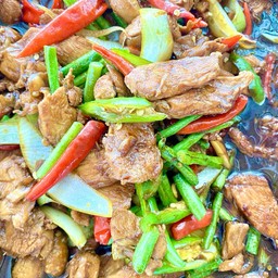 ผัดพริกไก่.