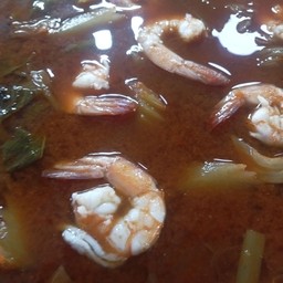 แกงส้มผักรวมใส่กุ้ง