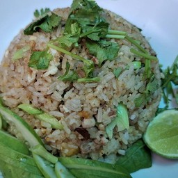 ข้าวผัดหมูเตาถ่าน