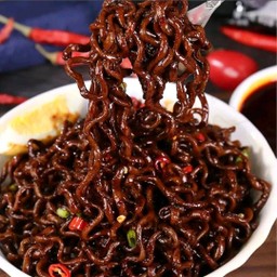 มาม่าเผ็ดที่สุดในโลก ใส่ หมูสับ