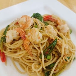 สปาเก็ตตี้กะเพรากุ้ง