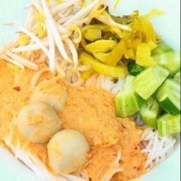 นายตั้ม ขนมจีนน้ำยา